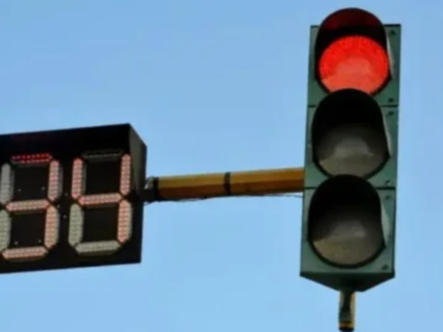 解码交通信号灯颜色的科学设计与应用