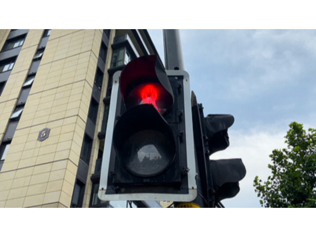 导航软件是如何知道红绿灯还剩几秒的呢？