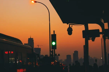 路口智慧核心：交通信号控制机如何扮演城市交通的“最强大脑”